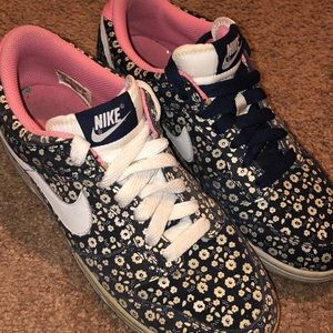 WMNS Navy Nike Dunk Liberty Floral